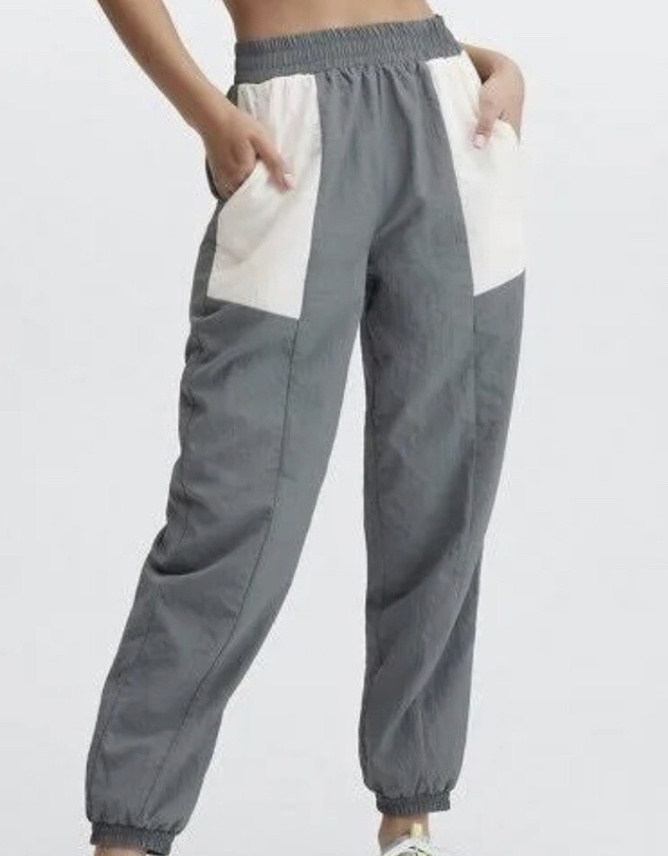 Joggers With Pocket Stripped